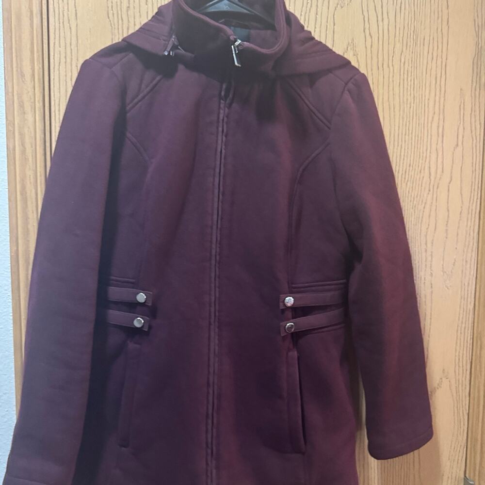 Details intl. warm zip up coat size small